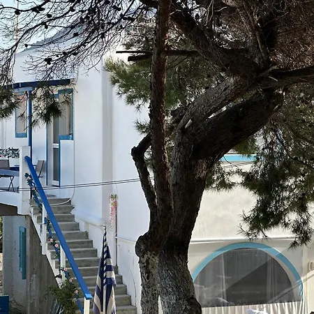 בית נופש Molos Pine View *